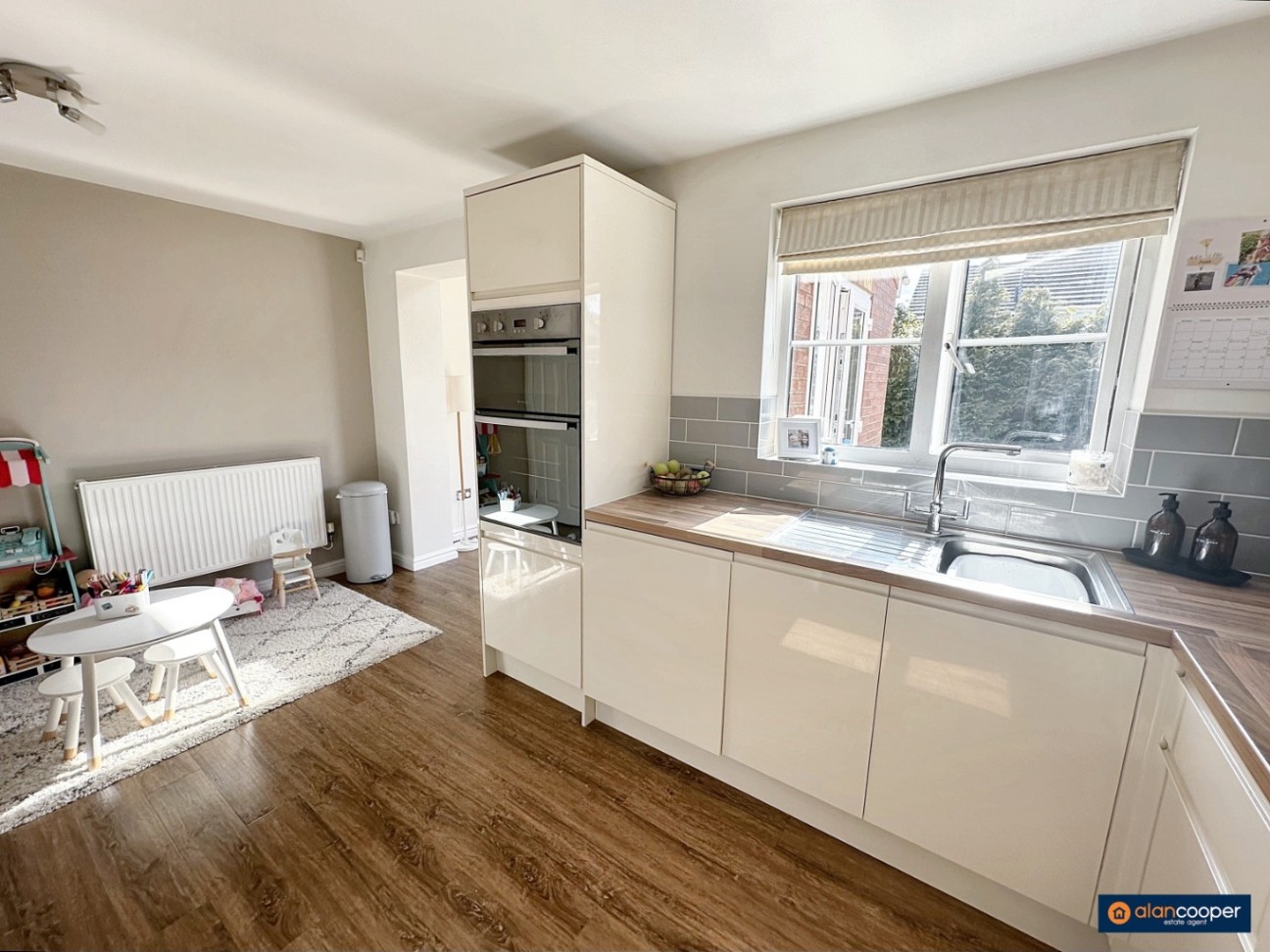 Packwood Close, Maple Park, Nuneaton, CV11 4GG
