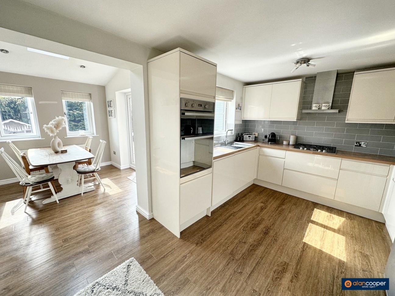 Packwood Close, Maple Park, Nuneaton, CV11 4GG