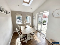 Packwood Close, Maple Park, Nuneaton, CV11 4GG