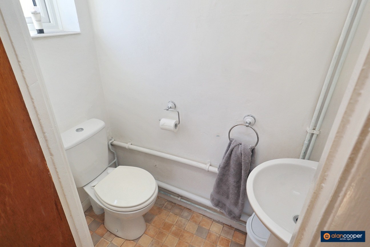 Romsey Avenue, Weddington, Nuneaton, CV10 0DR