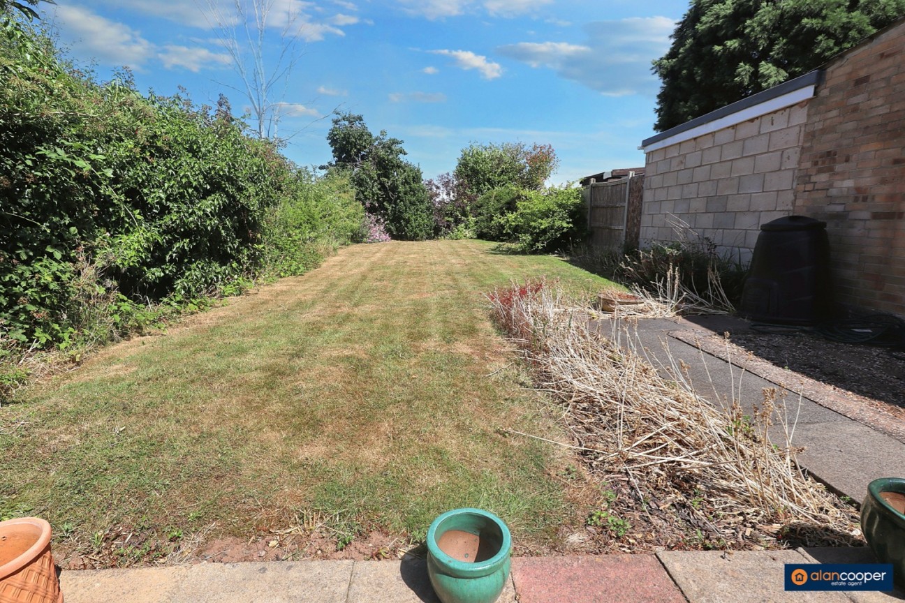 Romsey Avenue, Weddington, Nuneaton, CV10 0DR