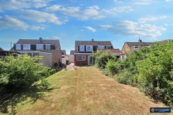 Romsey Avenue, Weddington, Nuneaton, CV10 0DR