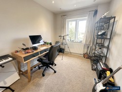 Higham Lane, Nuneaton, CV11 6AR