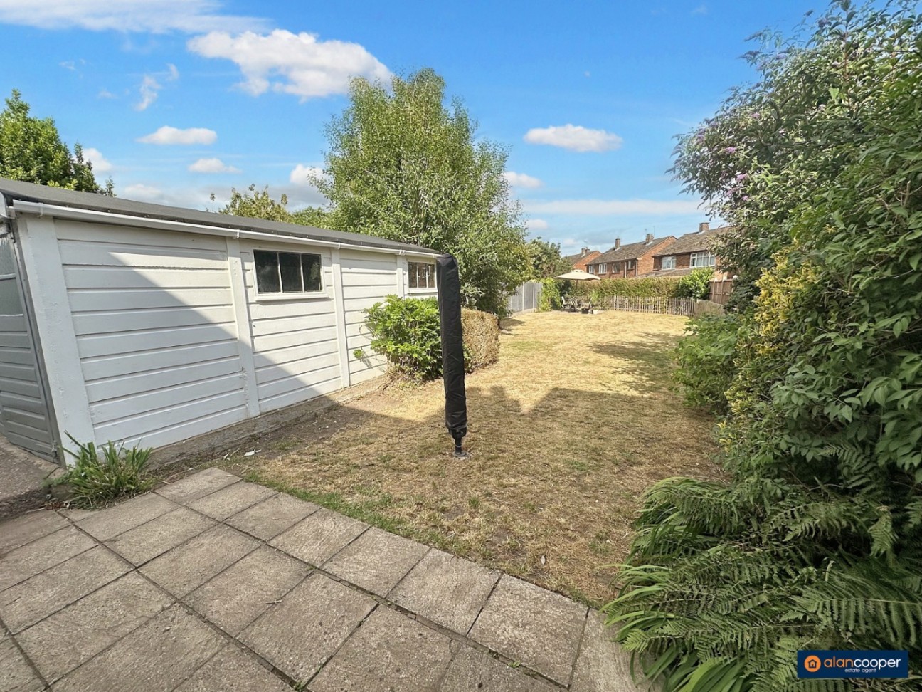 Higham Lane, Nuneaton, CV11 6AR
