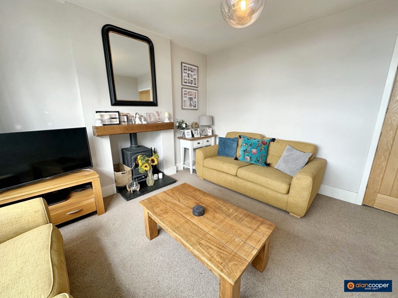 Higham Lane, Nuneaton, CV11 6AR