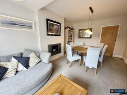 Higham Lane, Nuneaton, CV11 6AR