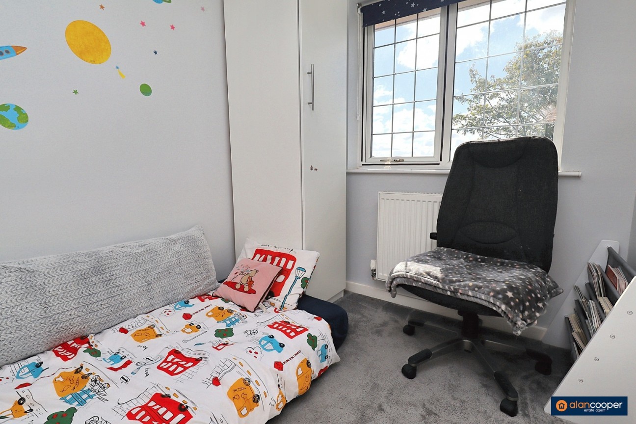 Woburn Drive, Stockingford, Nuneaton, CV10 7HZ