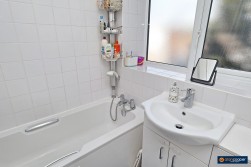 Woburn Drive, Stockingford, Nuneaton, CV10 7HZ