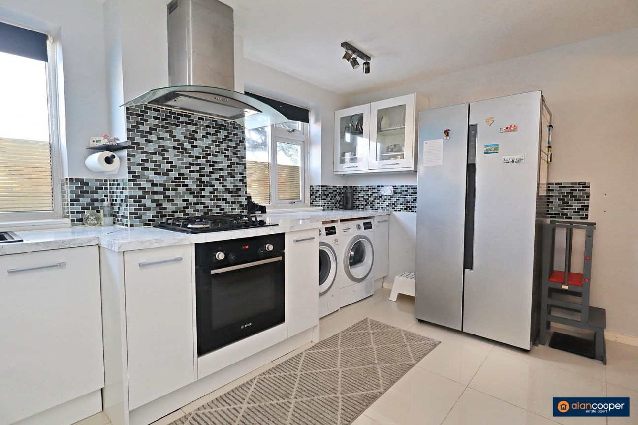 Woburn Drive, Stockingford, Nuneaton, CV10 7HZ