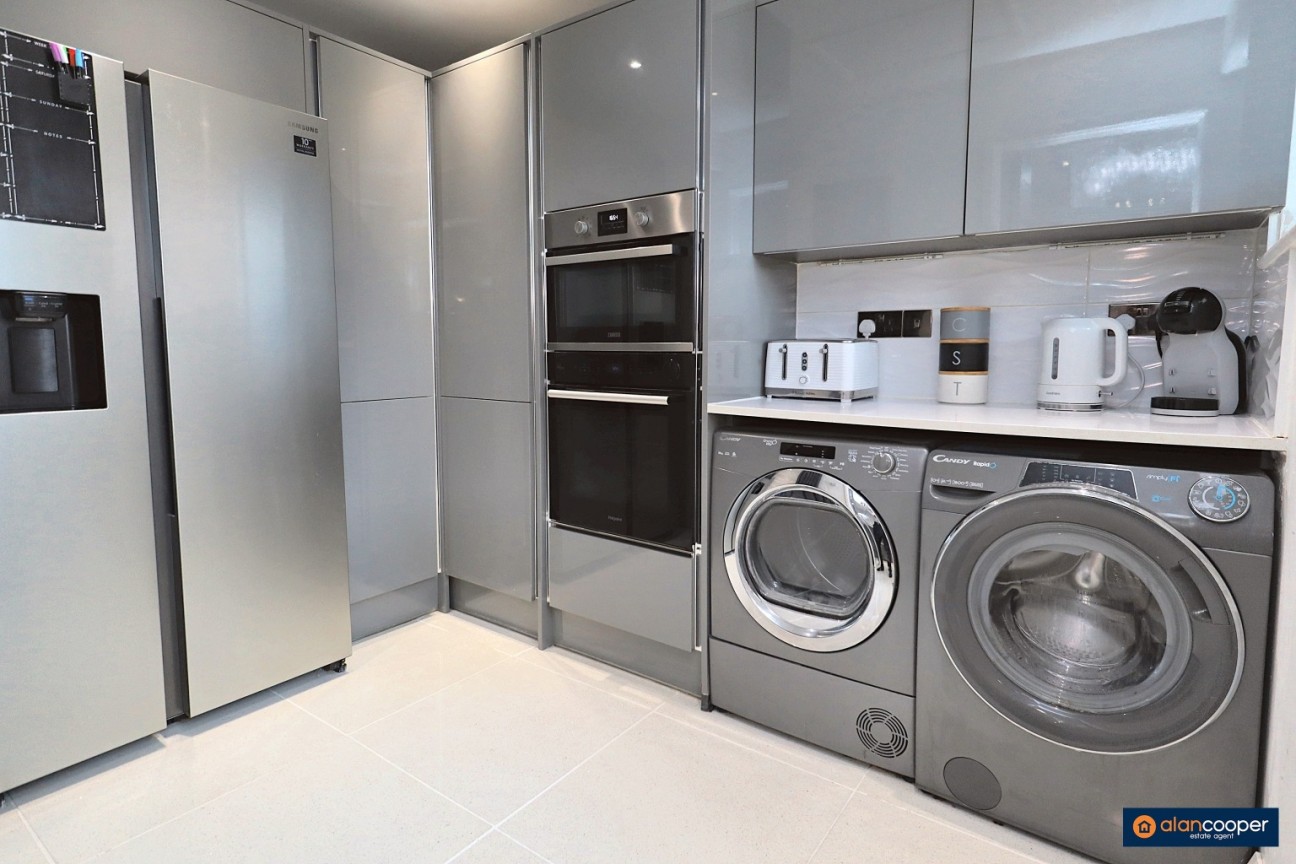 Laburnum Close, Woodlands Park, Bedworth, CV12 0PP