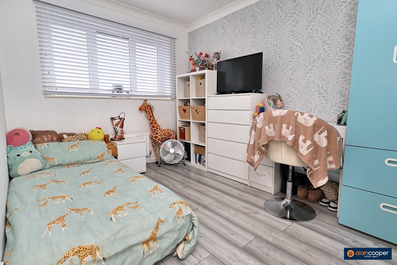 Laburnum Close, Woodlands Park, Bedworth, CV12 0PP