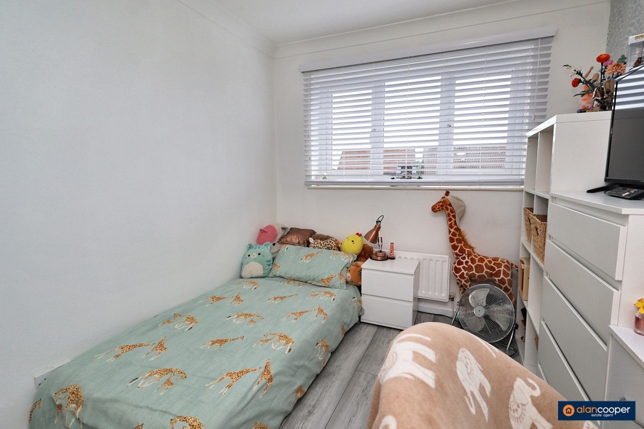Laburnum Close, Woodlands Park, Bedworth, CV12 0PP