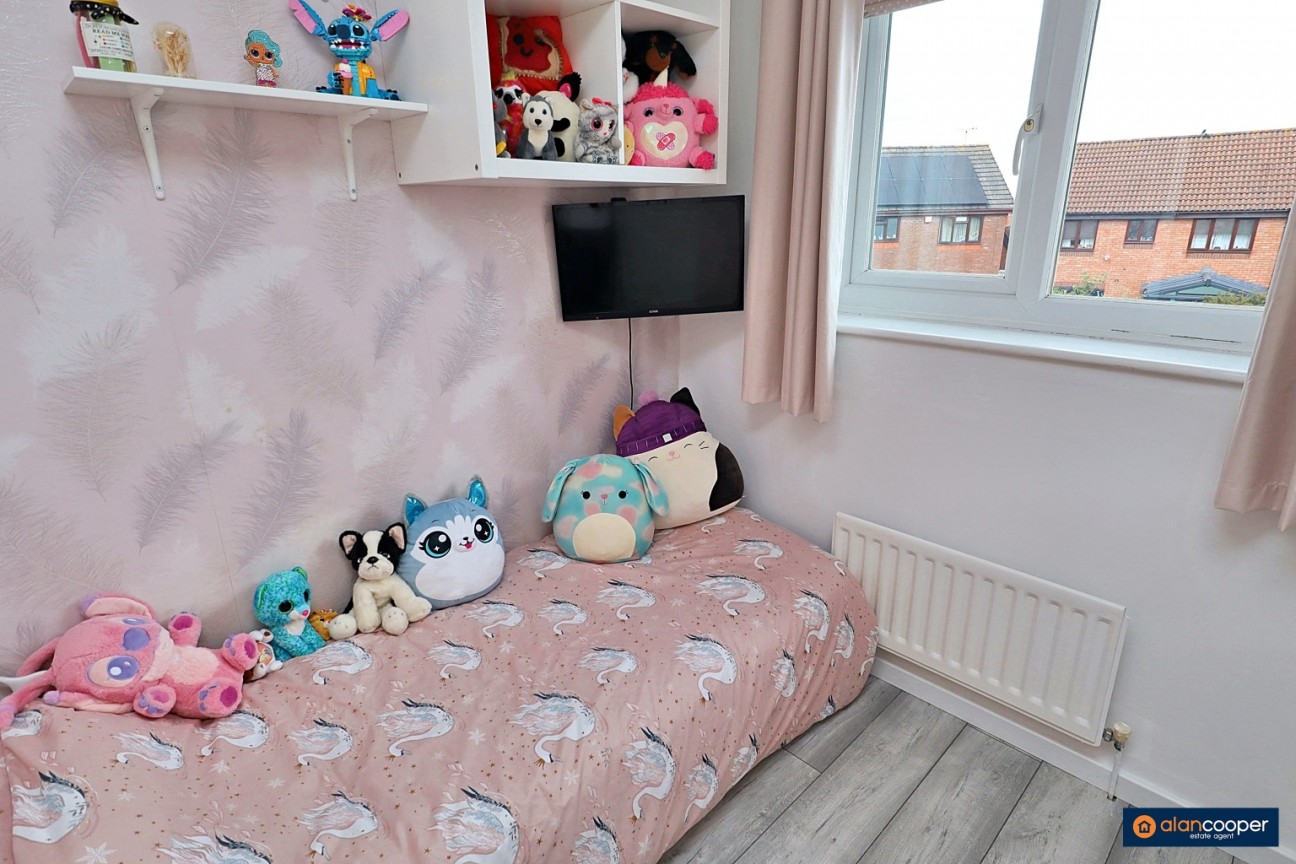 Laburnum Close, Woodlands Park, Bedworth, CV12 0PP