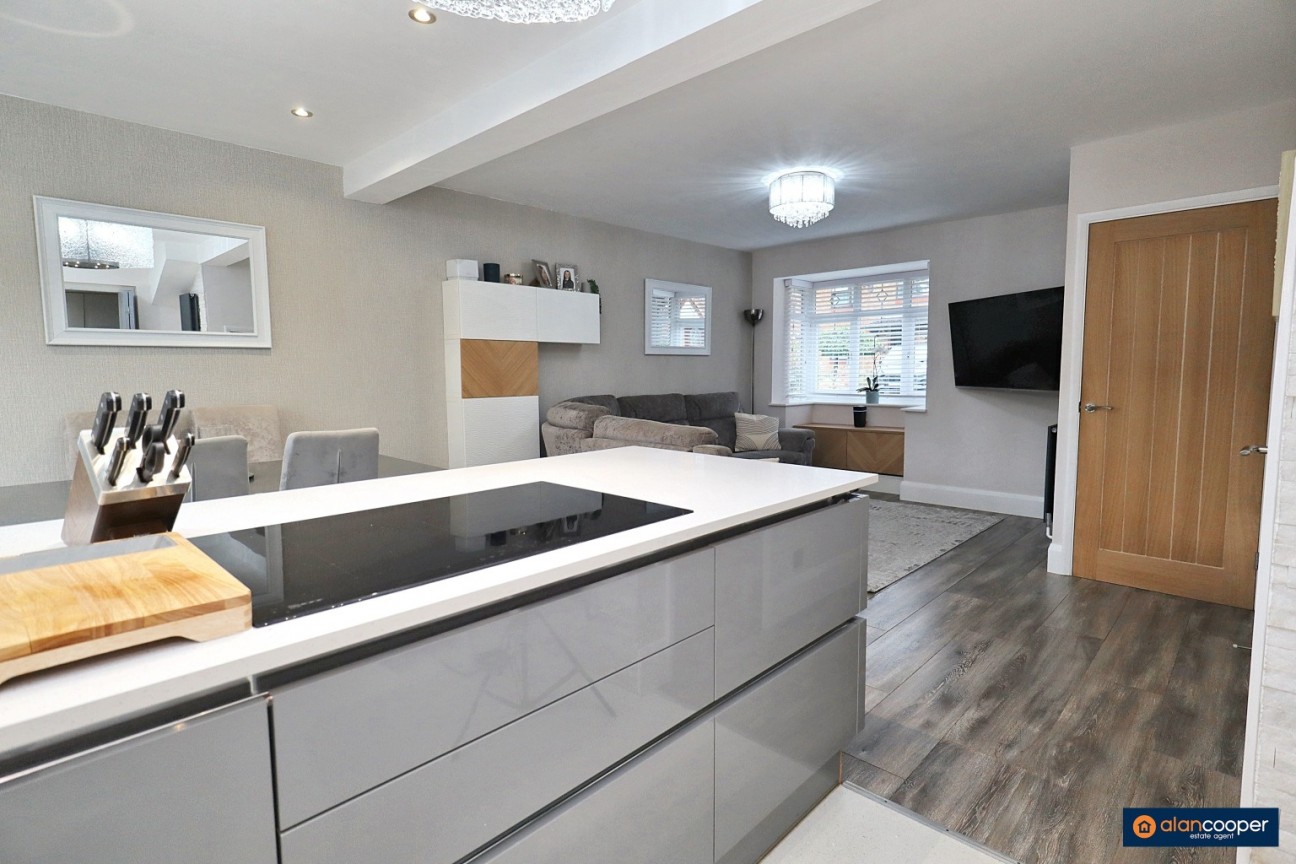 Laburnum Close, Woodlands Park, Bedworth, CV12 0PP