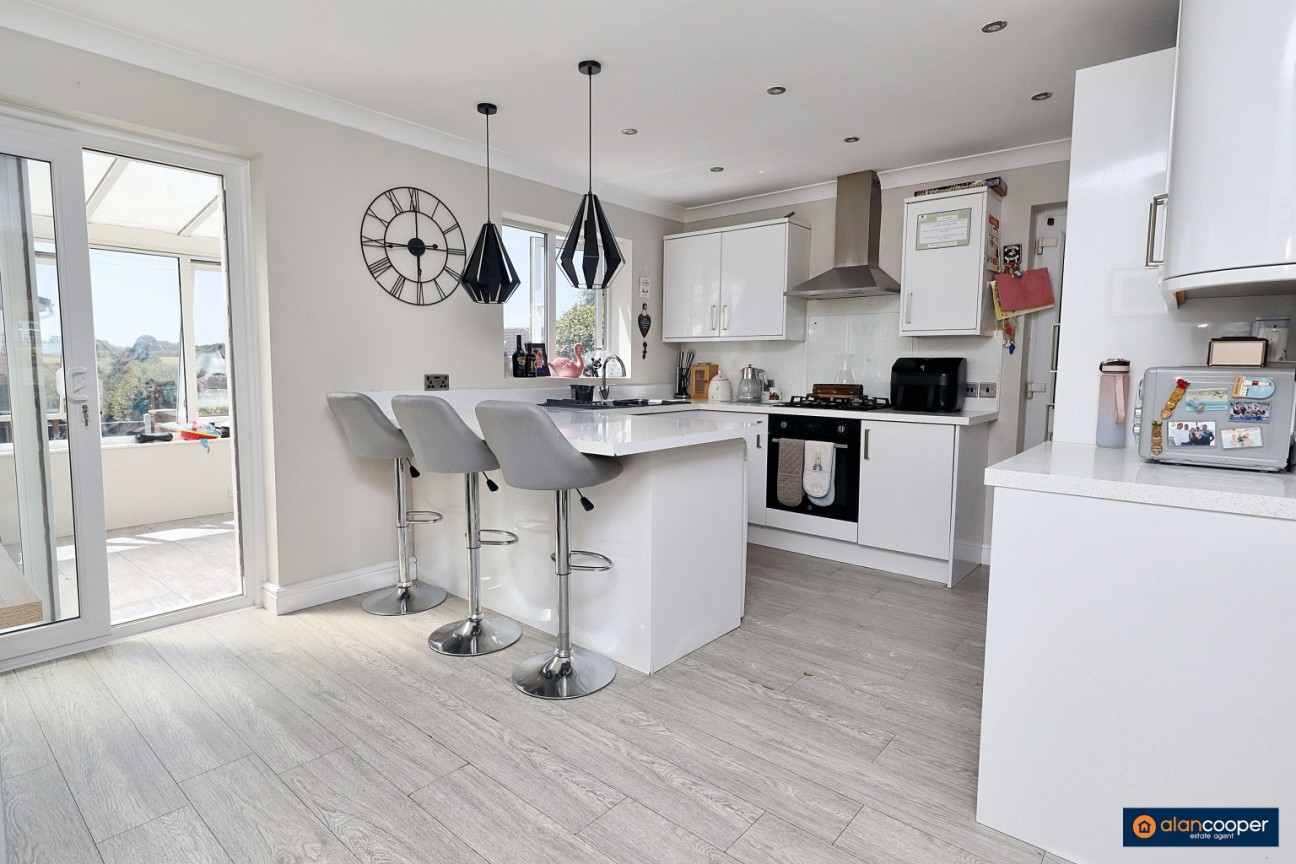 Chesterton Drive, Galley Common, Nuneaton, CV10 9QR
