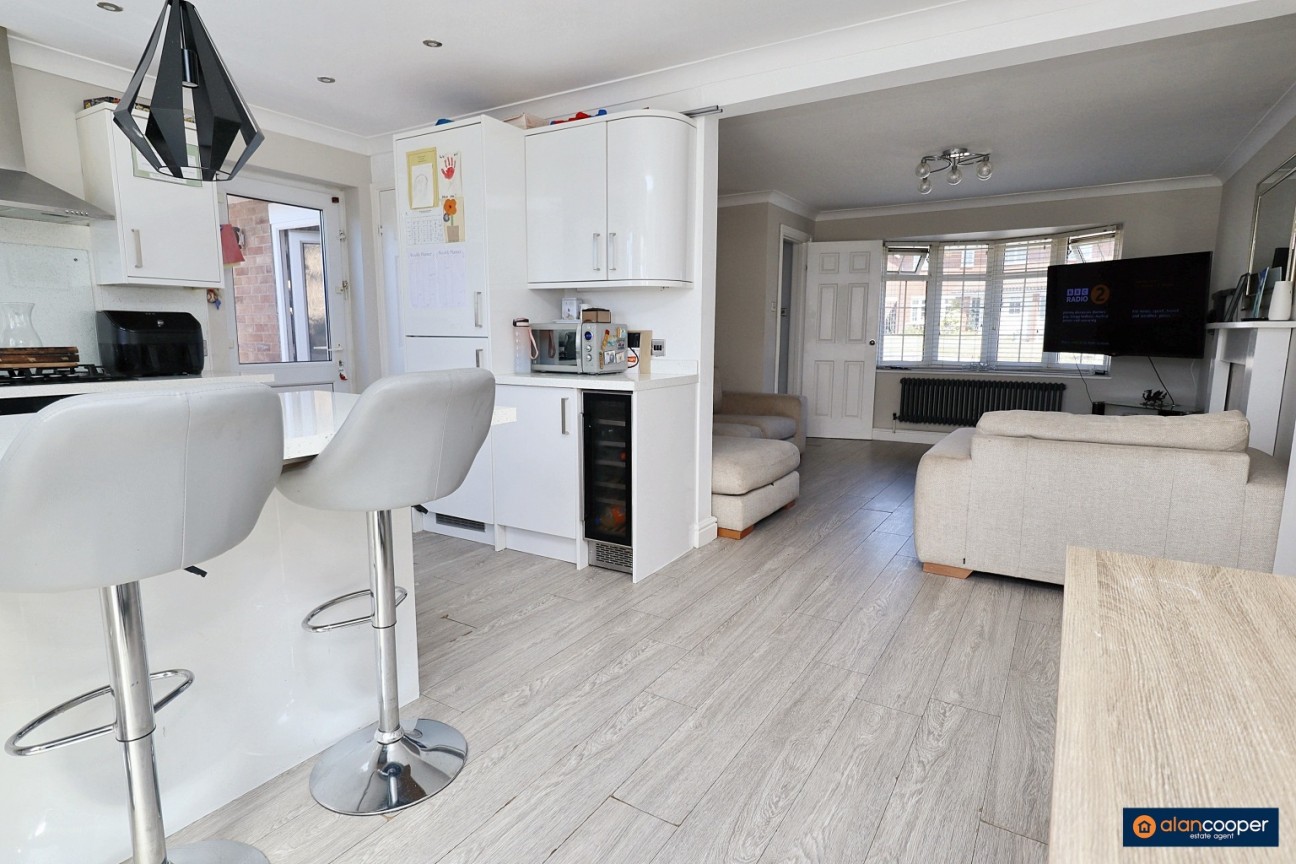 Chesterton Drive, Galley Common, Nuneaton, CV10 9QR