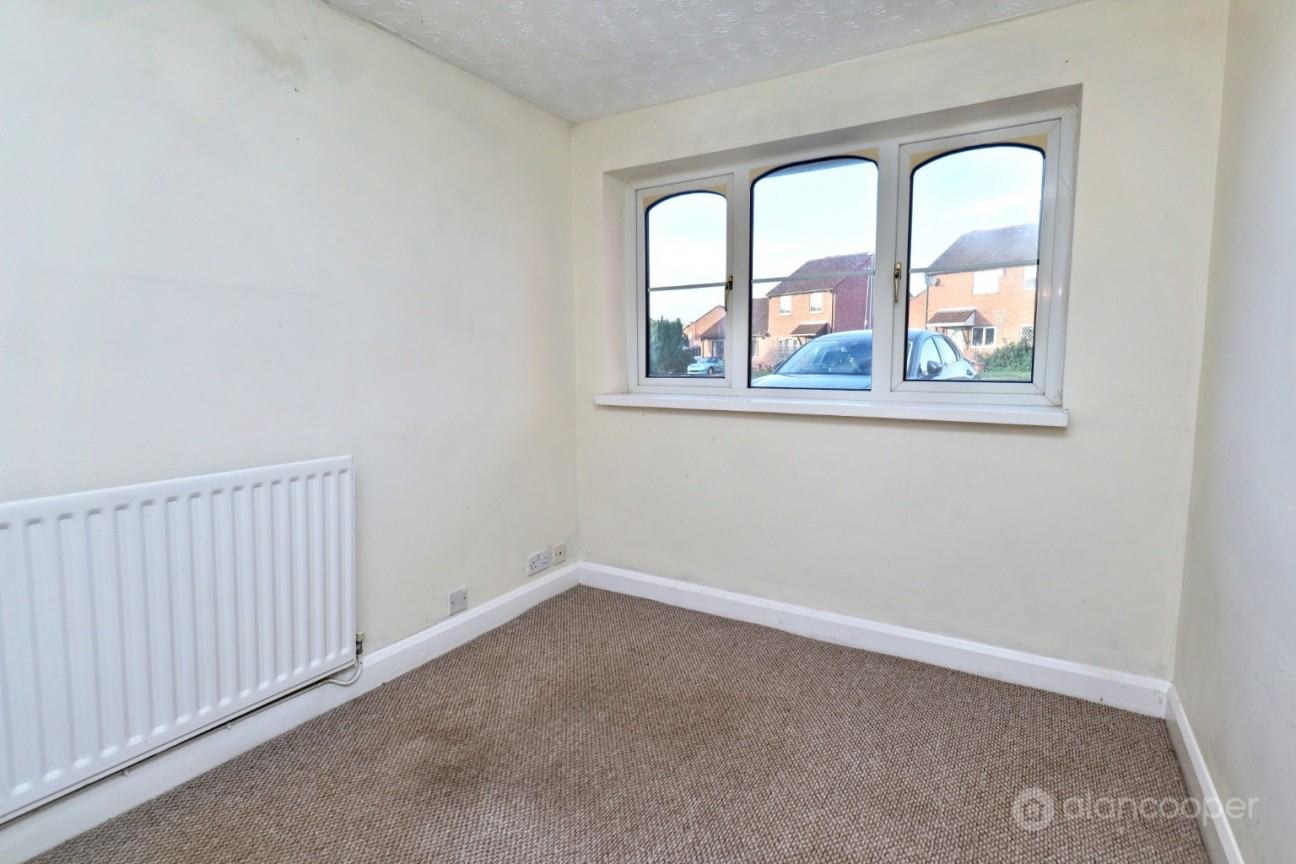 Tiverton Drive, Horeston Grange, Nuneaton, CV11 6YL