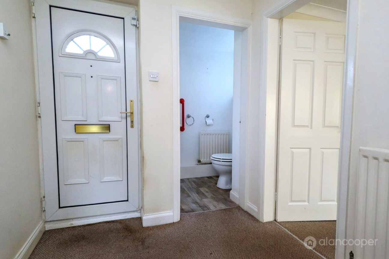 Tiverton Drive, Horeston Grange, Nuneaton, CV11 6YL