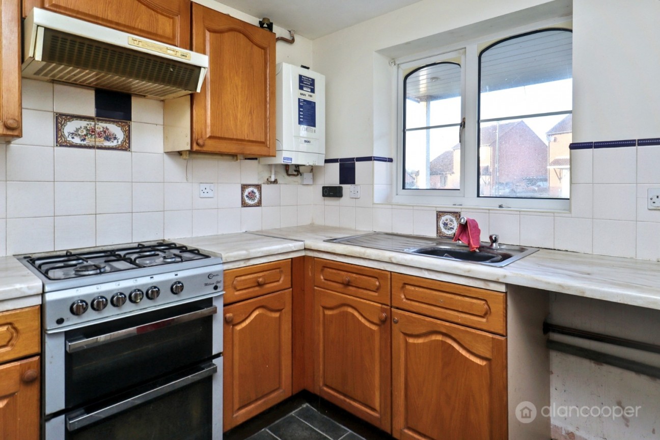 Tiverton Drive, Horeston Grange, Nuneaton, CV11 6YL