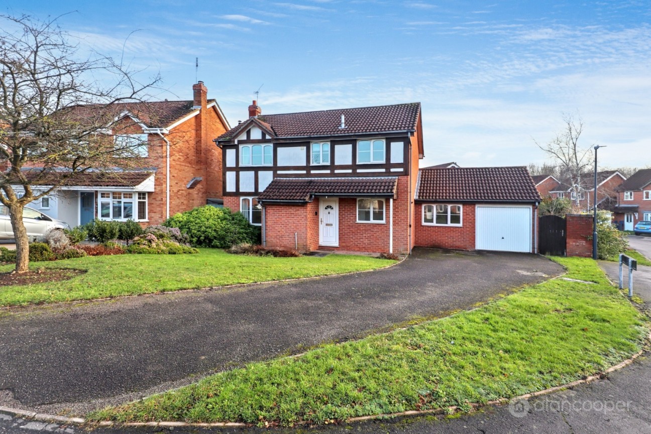 Tiverton Drive, Horeston Grange, Nuneaton, CV11 6YL