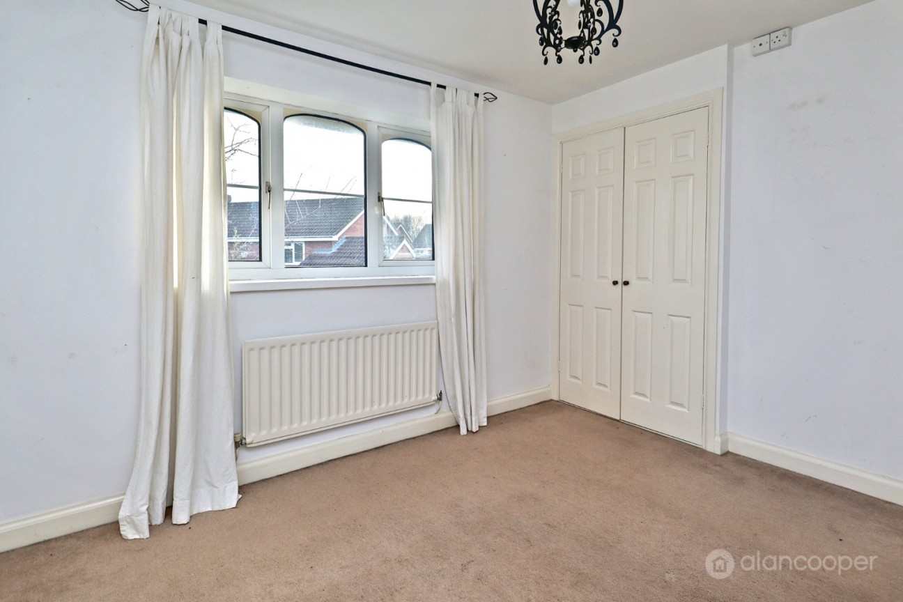 Tiverton Drive, Horeston Grange, Nuneaton, CV11 6YL