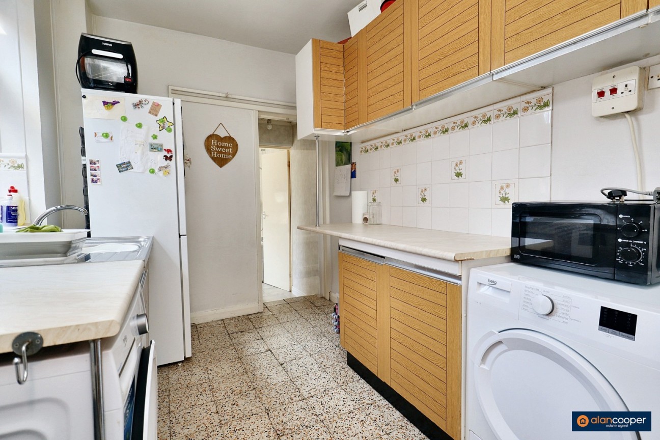 Bucks Hill, Stockingford, Nuneaton, CV10 9LF