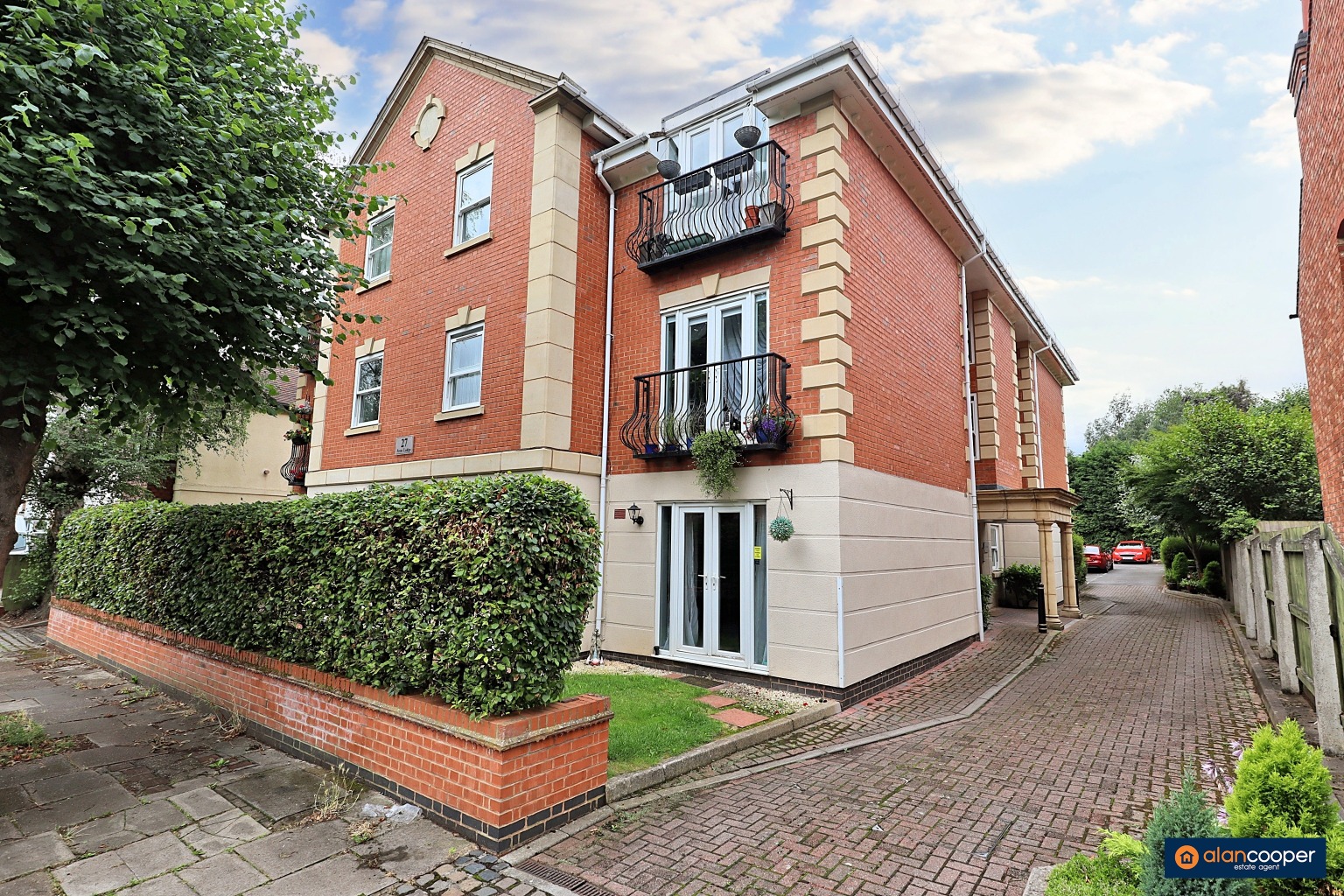 Avon Lodge, Manor Park Road, Nuneaton, CV11 5HB