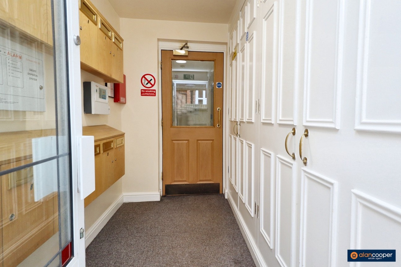 Avon Lodge, Manor Park Road, Nuneaton, CV11 5HB