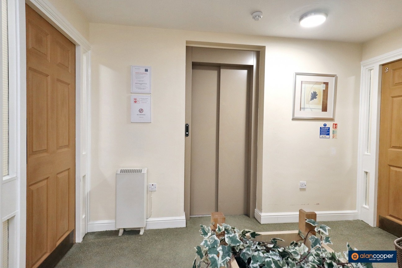 Avon Lodge, Manor Park Road, Nuneaton, CV11 5HB