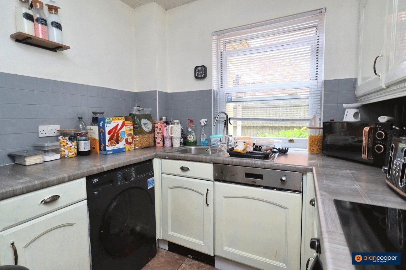 Avon Lodge, Manor Park Road, Nuneaton, CV11 5HB