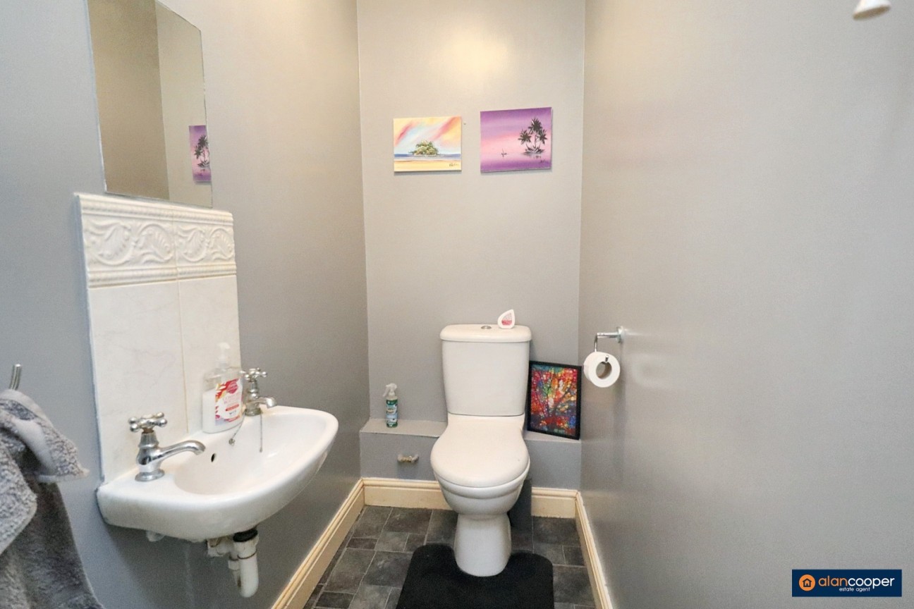 Avon Lodge, Manor Park Road, Nuneaton, CV11 5HB