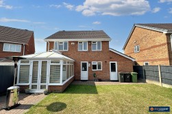 Conwy Close, The Moorings, Attleborough, Nuneaton, CV11 4FS