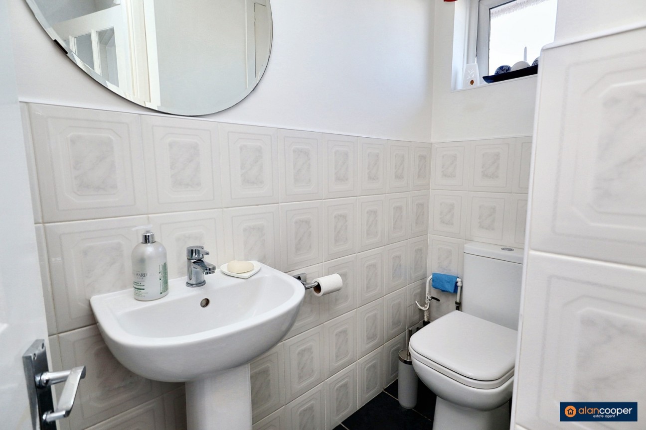 Blackthorn Grove, Whitestone, Nuneaton, CV11 6UX