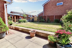 Blackthorn Grove, Whitestone, Nuneaton, CV11 6UX