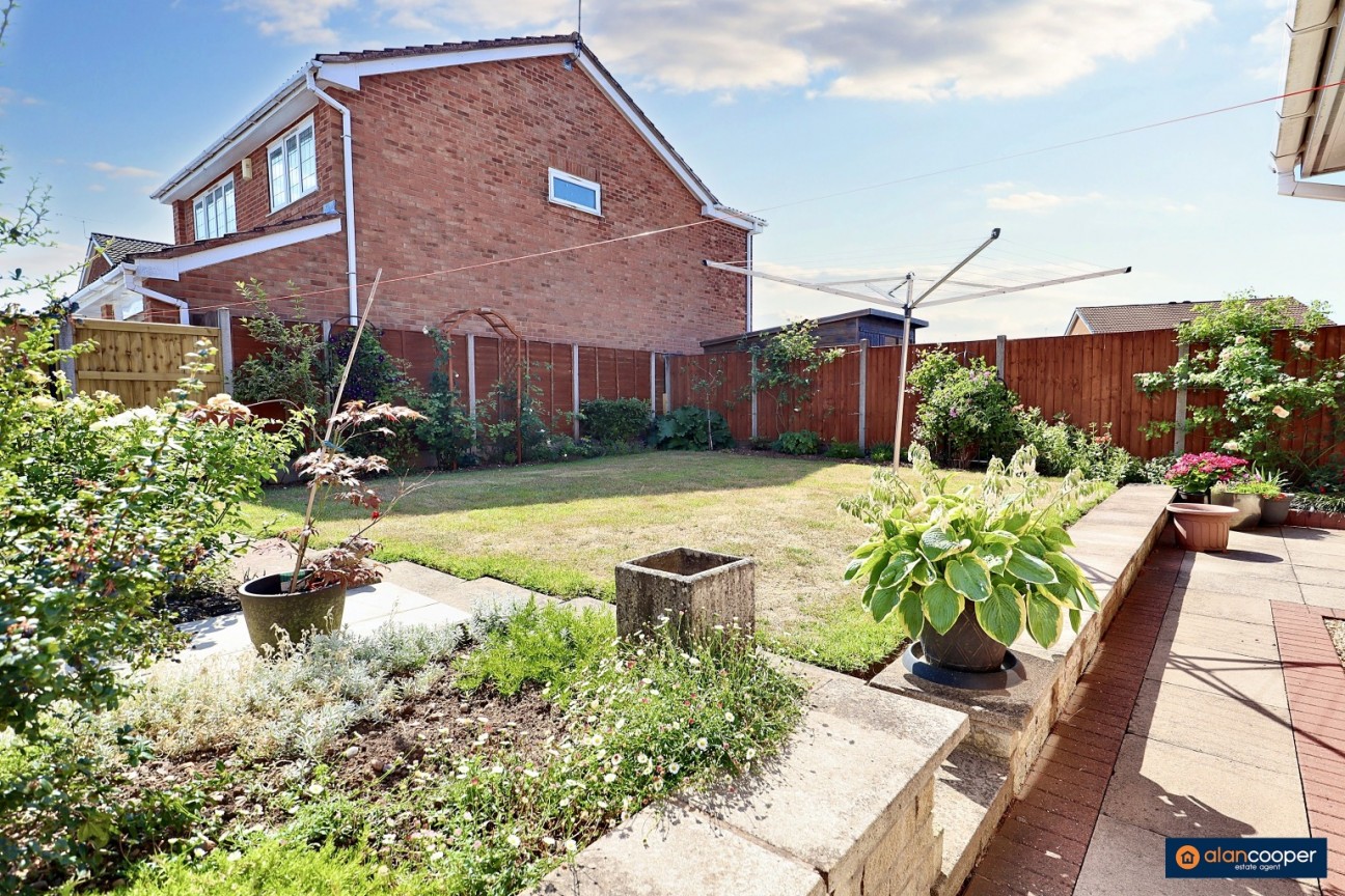 Blackthorn Grove, Whitestone, Nuneaton, CV11 6UX