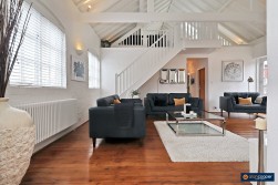 The Courtyard, Higham Lane, Stoke Golding, CV13 6EX