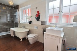 The Courtyard, Higham Lane, Stoke Golding, CV13 6EX