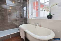 The Courtyard, Higham Lane, Stoke Golding, CV13 6EX