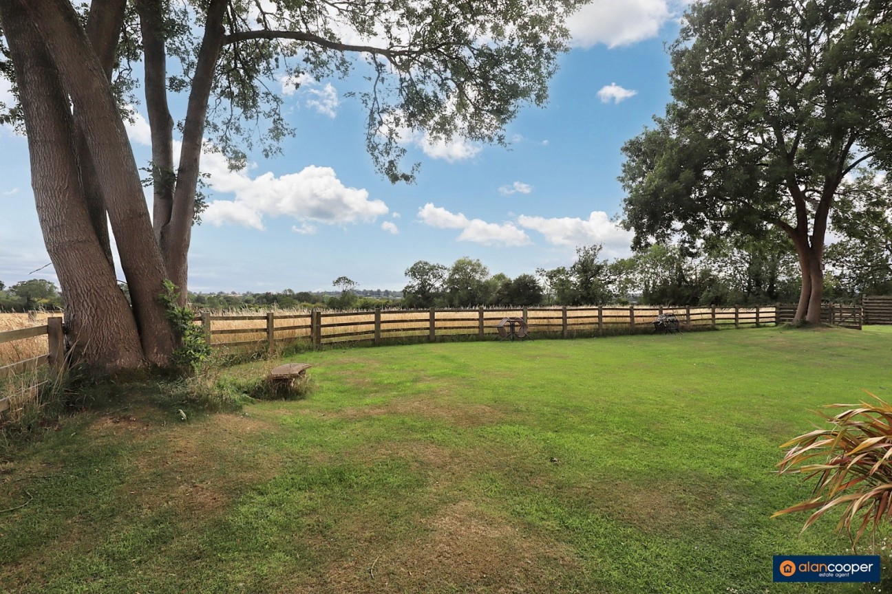 The Courtyard, Higham Lane, Stoke Golding, CV13 6EX