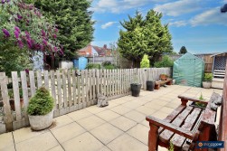 Radnor Drive, Nuneaton, Warwickshire, CV10 7NW