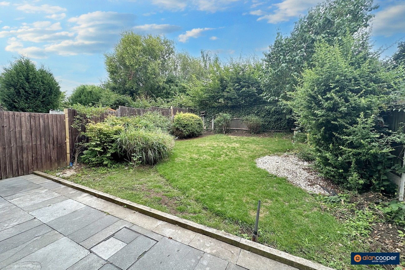 Shakespeare Drive, Whitestone, Nuneaton, CV11 6NW