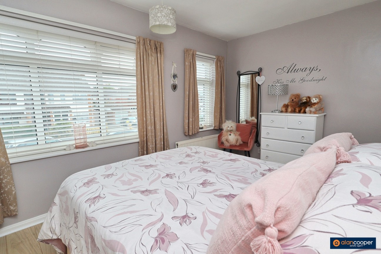 Treviscoe Close, Exhall, Coventry, CV7 9FE