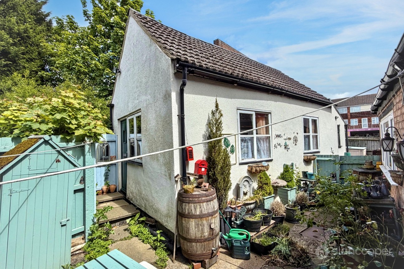 Chequer Street, Bulkington, CV12 9NH