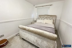 Bronze Close, Maple Park, Nuneaton, CV11 4YD