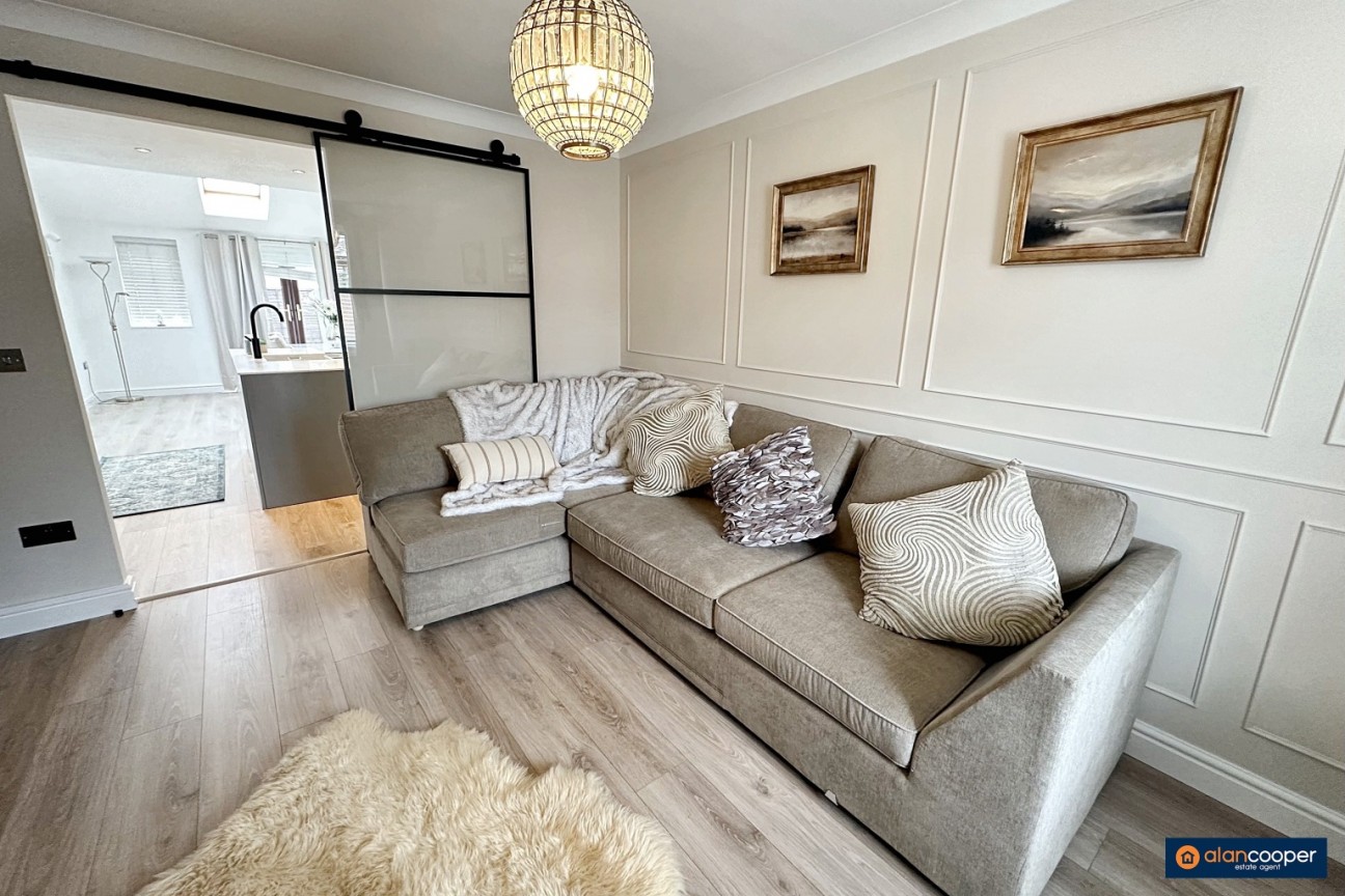 Bronze Close, Maple Park, Nuneaton, CV11 4YD
