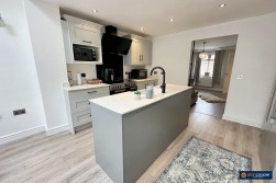 Bronze Close, Maple Park, Nuneaton, CV11 4YD