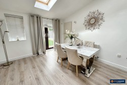 Bronze Close, Maple Park, Nuneaton, CV11 4YD
