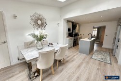 Bronze Close, Maple Park, Nuneaton, CV11 4YD