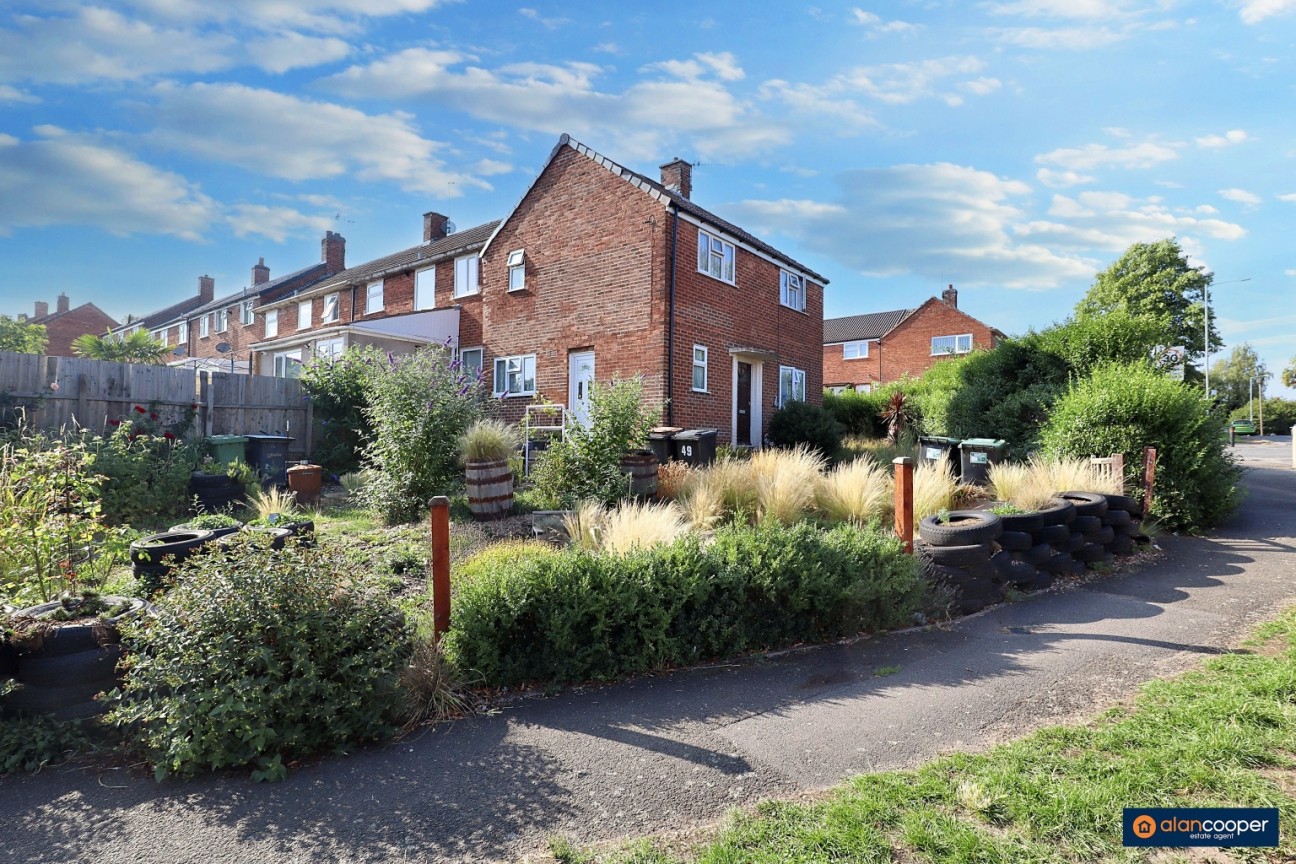 Queen Elizabeth Road, Nuneaton, CV10 9AT