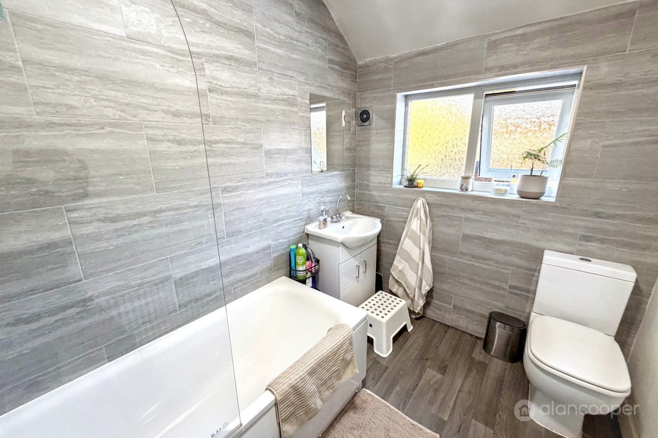 Bucks Hill, Nuneaton, CV10 9LH